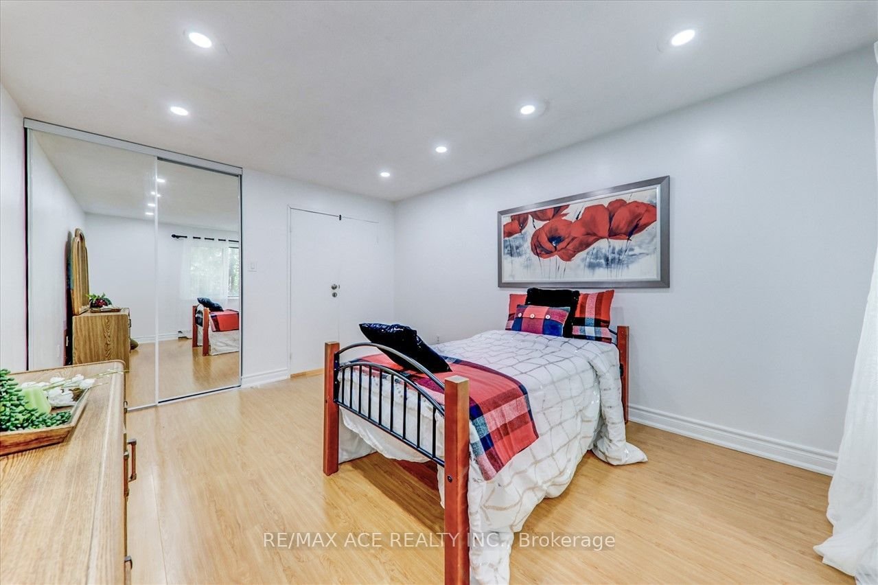 25 Pebble Bywy, unit 21 for sale - image #19