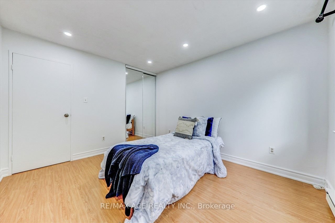 25 Pebble Bywy, unit 21 for sale - image #23