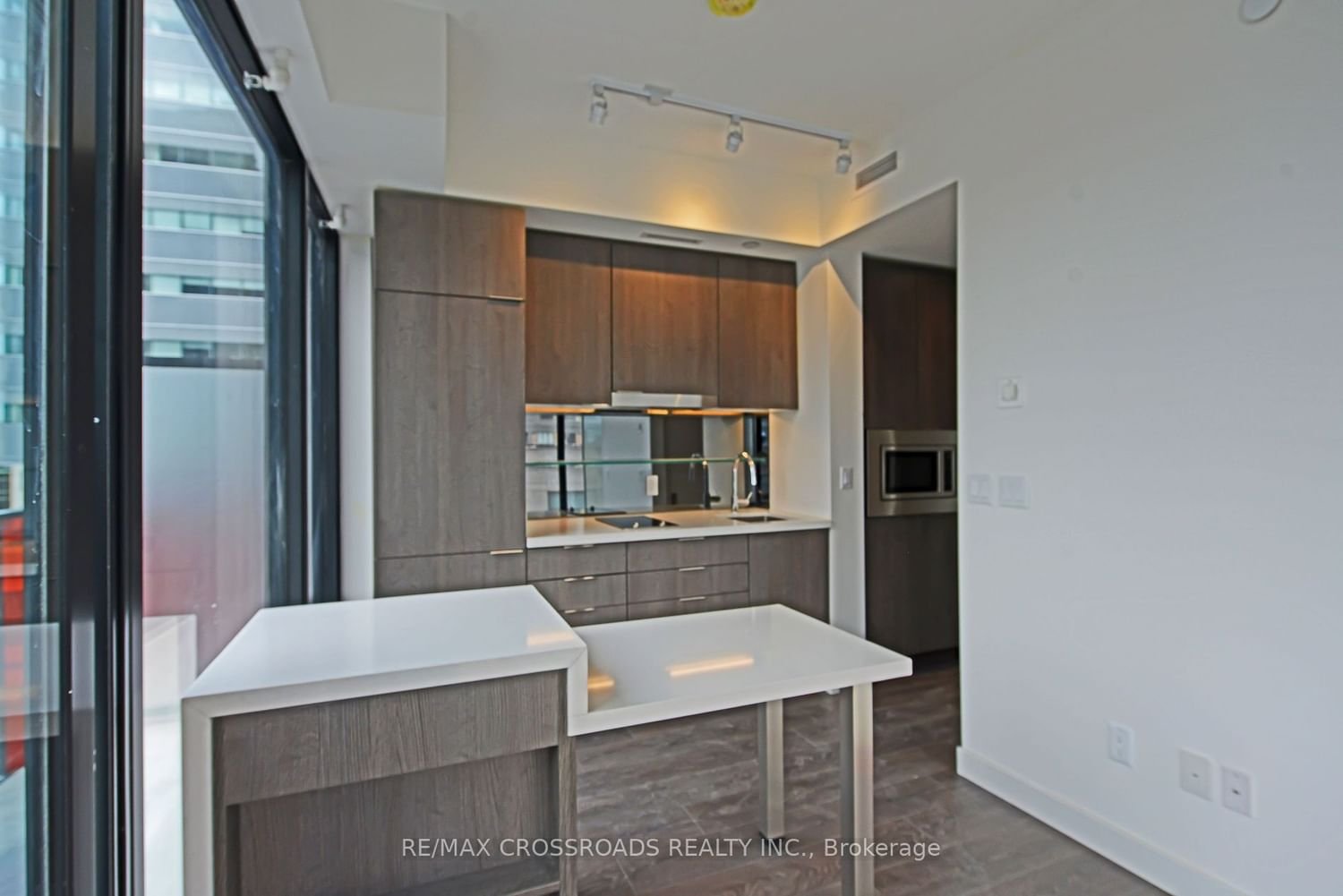 215 Queen St W, unit 1101 for rent - image #5