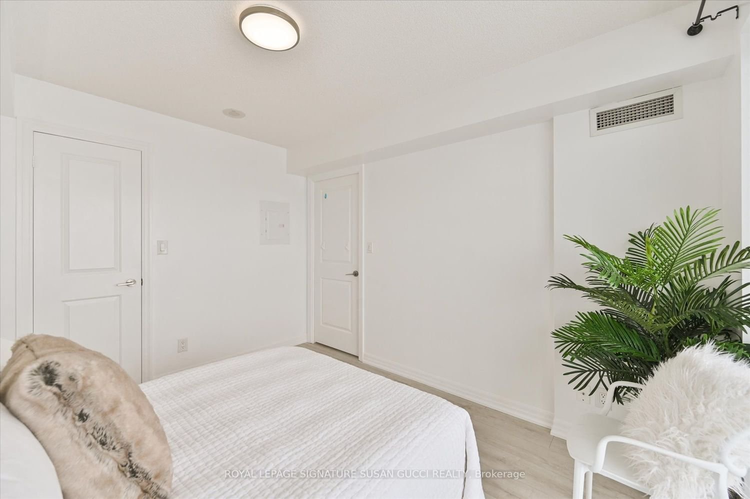 30 Herons Hill Way, unit 710 for sale - image #21