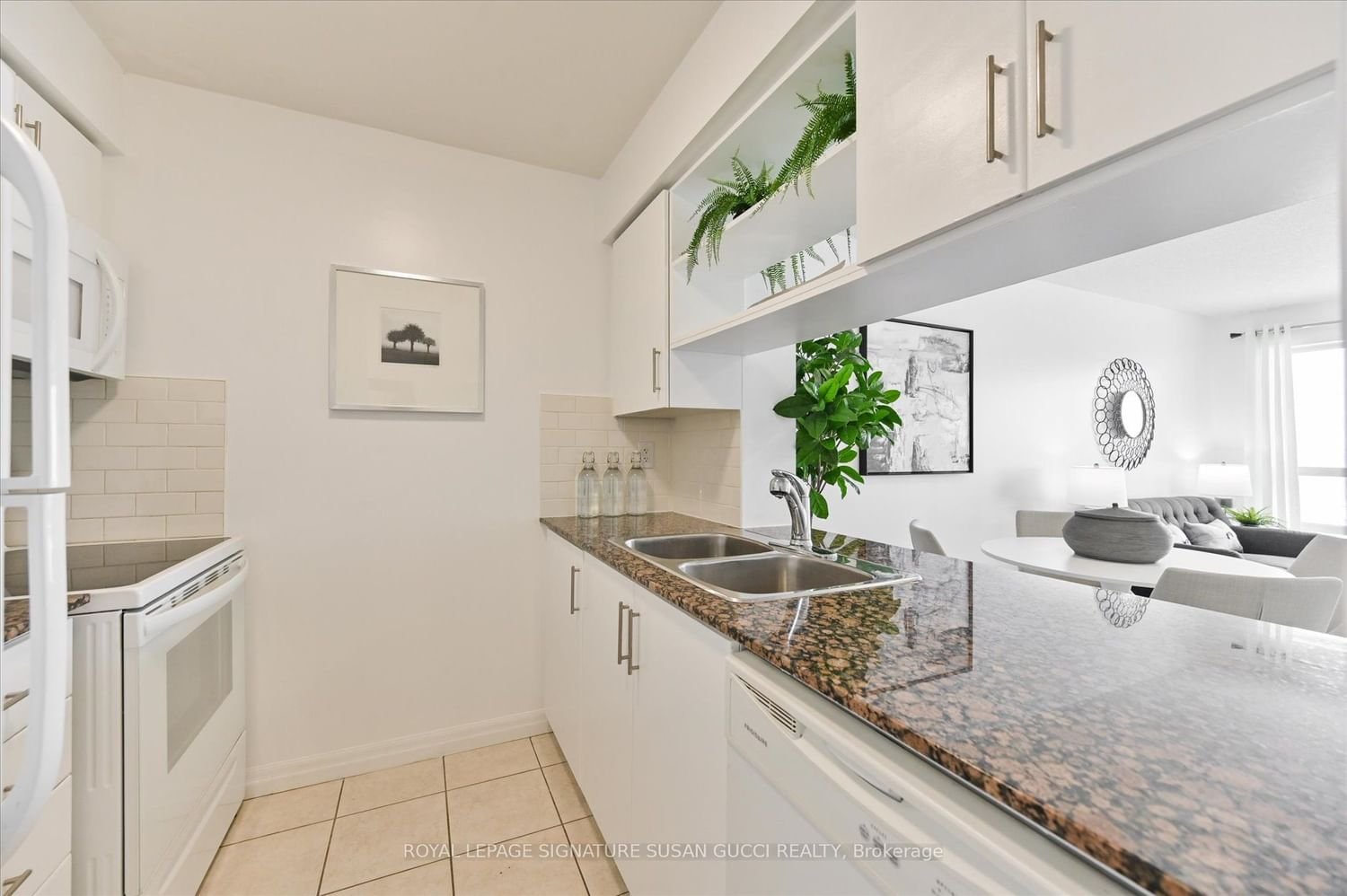 30 Herons Hill Way, unit 710 for sale - image #9