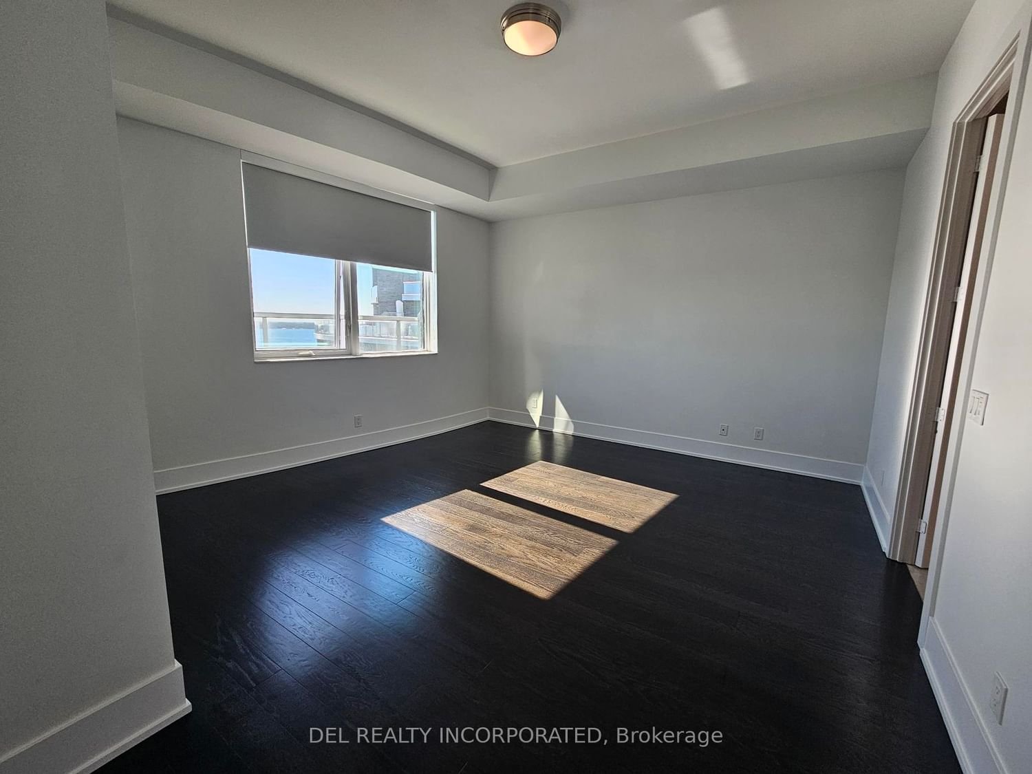 1 Edgewater Dr, unit Gph10 for rent - image #4