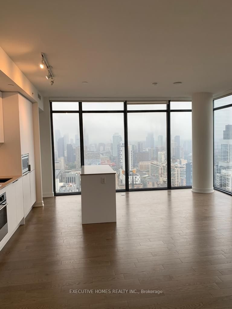 20 Lombard St, unit 4011 for rent - image #15