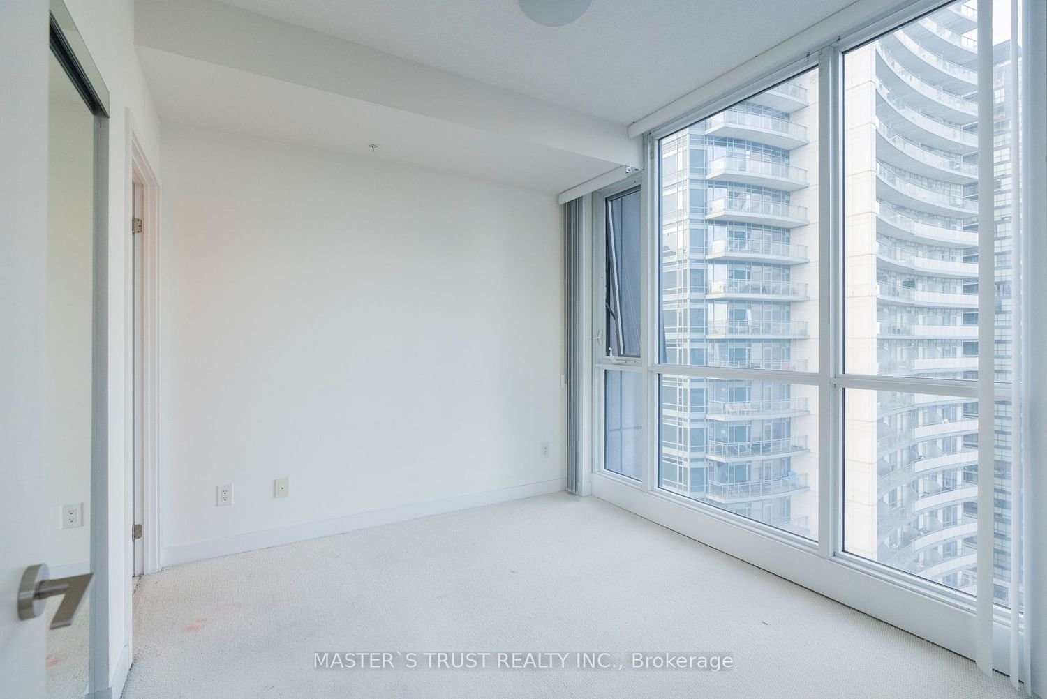 295 Adelaide St W, unit 3302 for rent - image #14