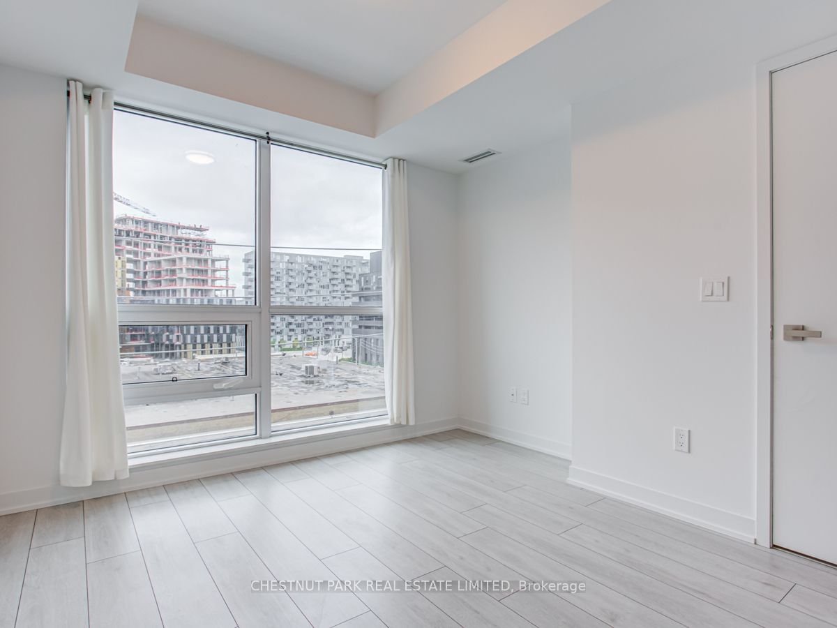 31 Tippett Rd, unit 553 for rent - image #11