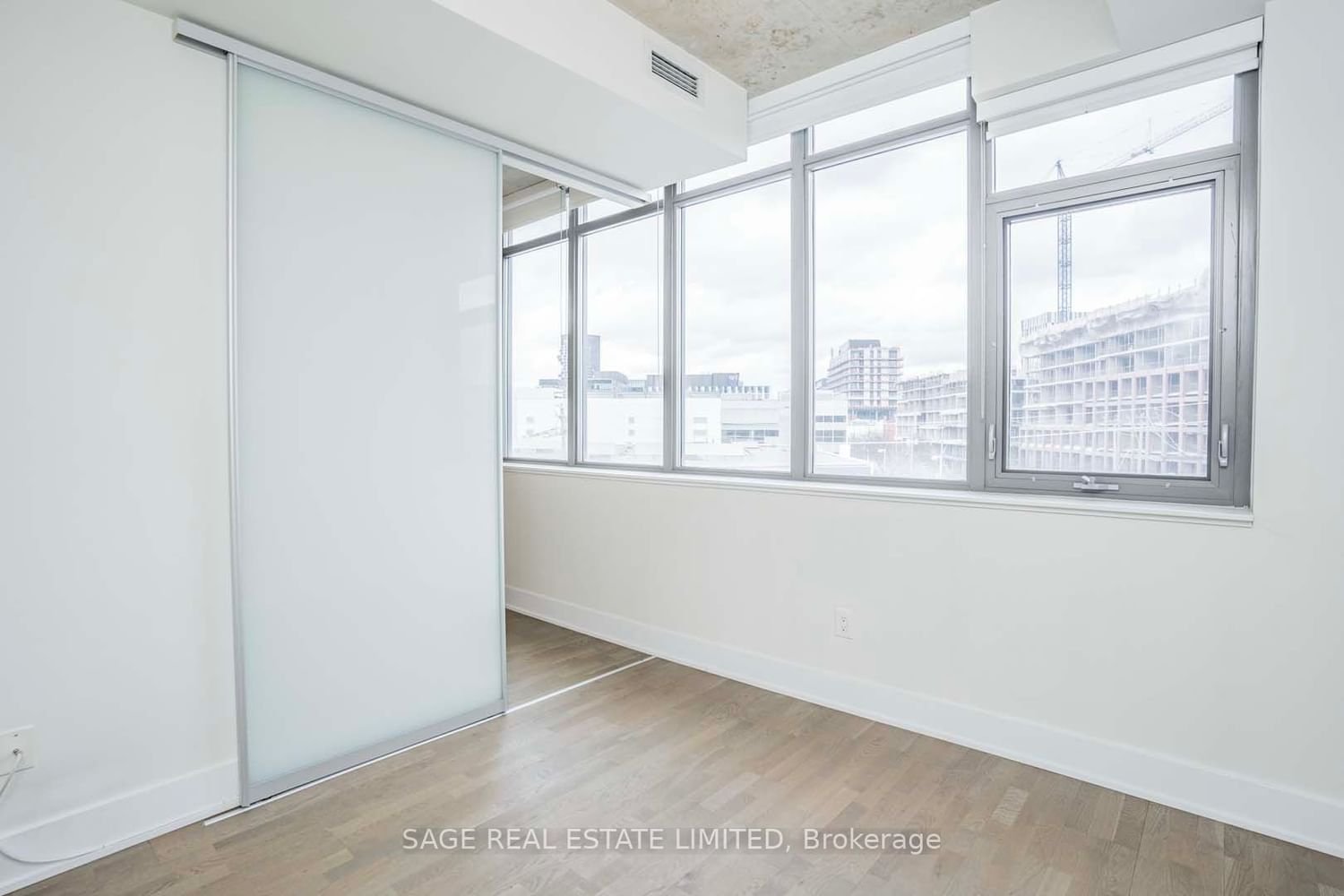 90 Trinity St, unit 305 for rent - image #15