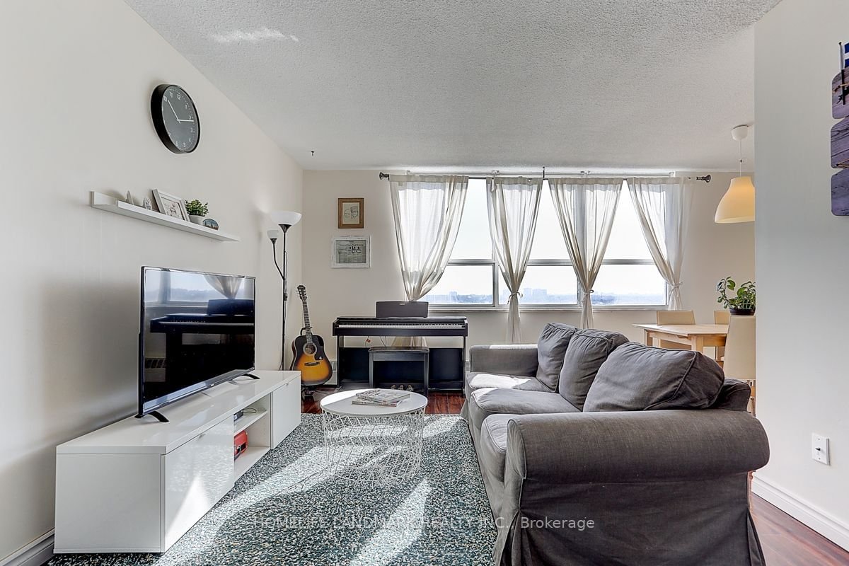 5 Parkway Forest Dr, unit 1511 for sale - image #8