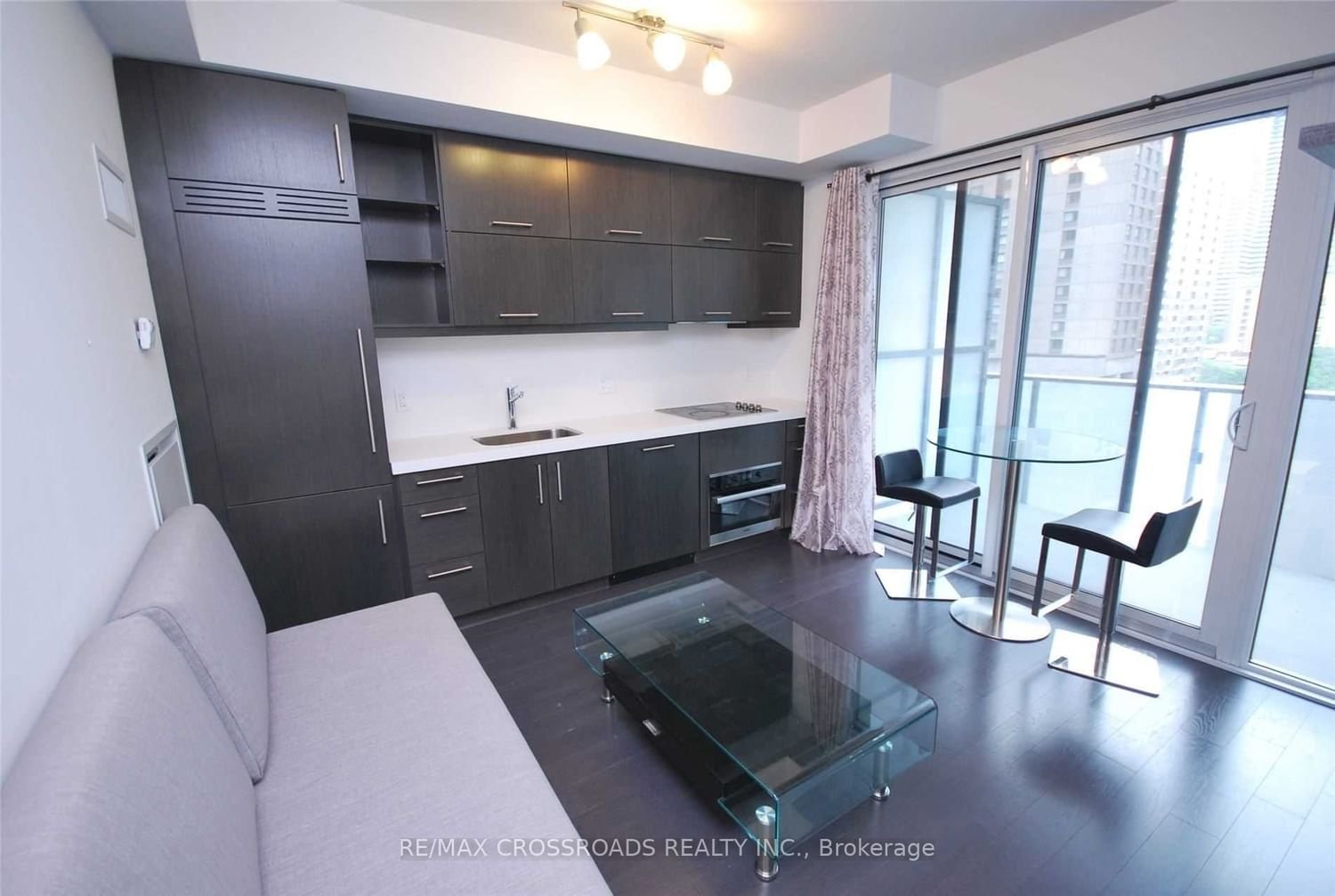 65 St Mary St, unit 710 for sale - image #4