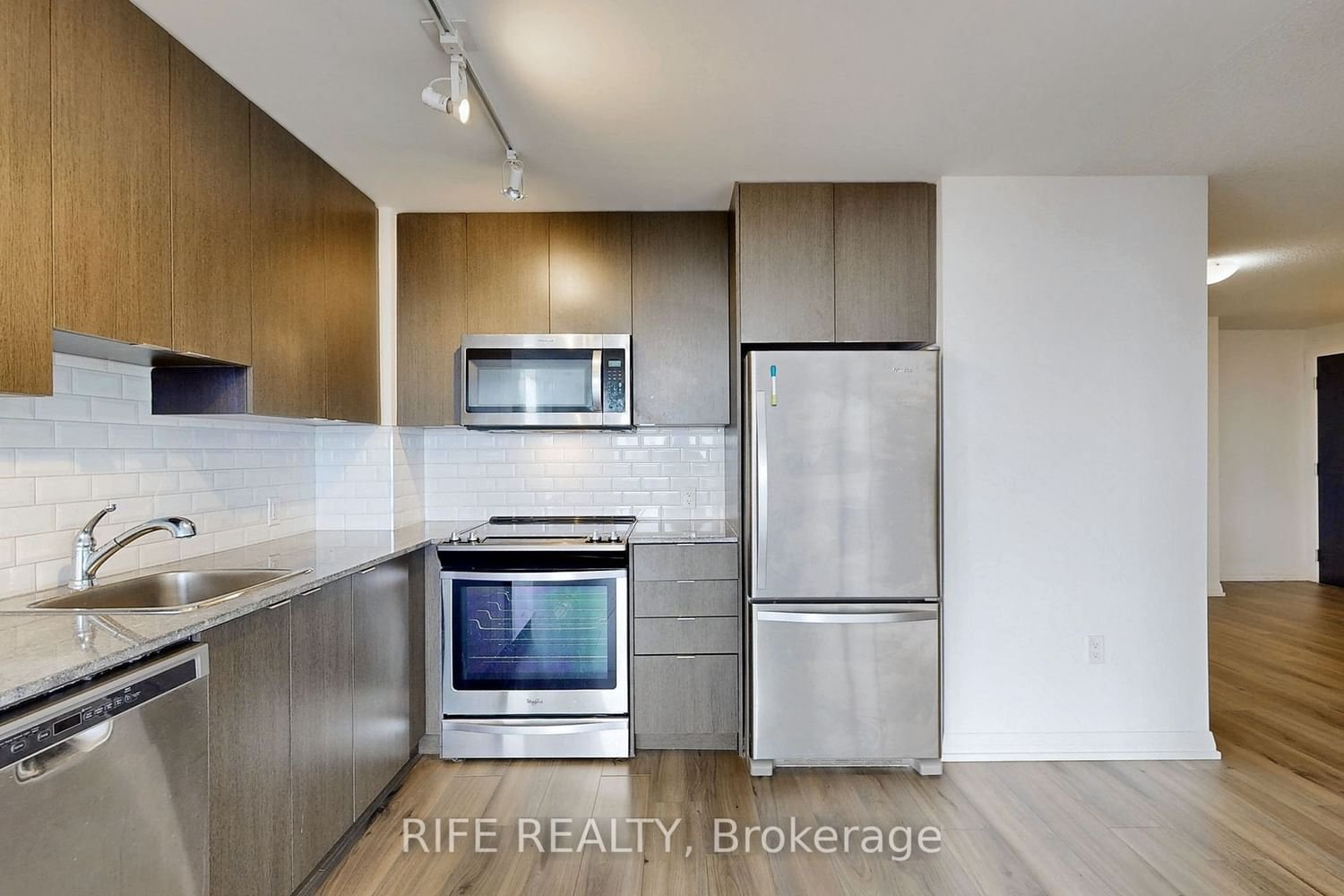 60 Ann O'reilly Rd, unit 1760 for sale - image #7