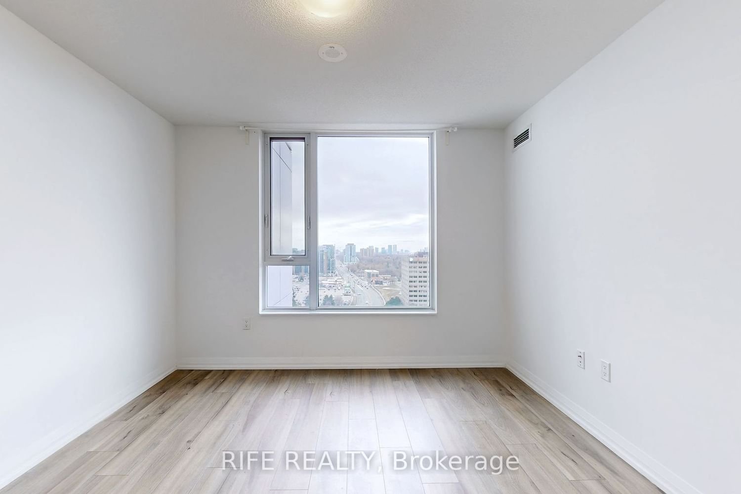 60 Ann O'reilly Rd, unit 1760 for sale - image #8