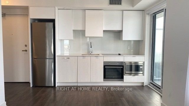 99 Broadway Ave, unit 3110 for rent - image #2
