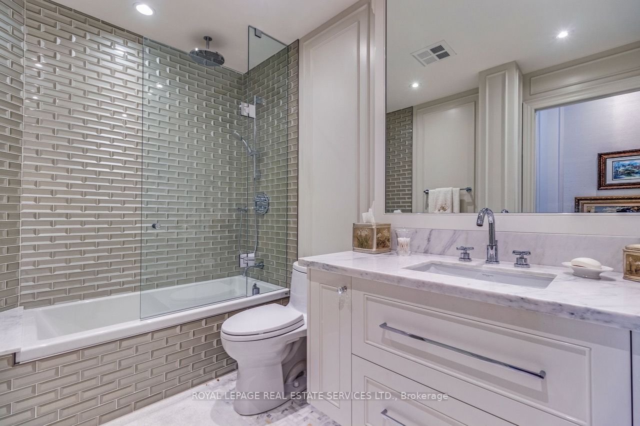 1 Watergarden Way, unit 309 for sale - image #19