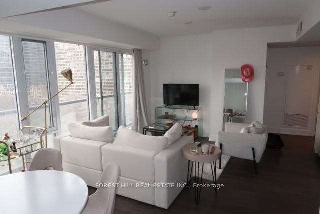 89 Mcgill St, unit 911 for rent - image #2