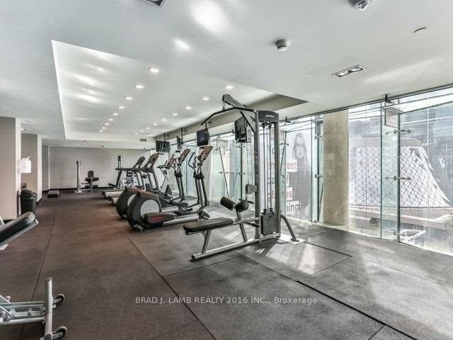 224 King St W, unit 2305 for rent - image #13