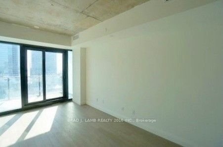 224 King St W, unit 2305 for rent - image #5