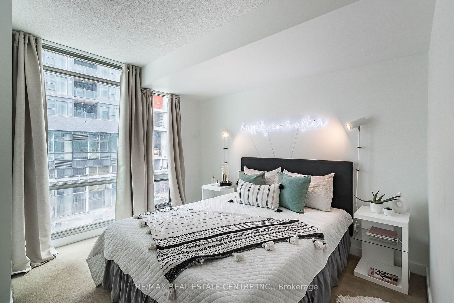 81 Navy Wharf Crt, unit 306 for rent - image #26