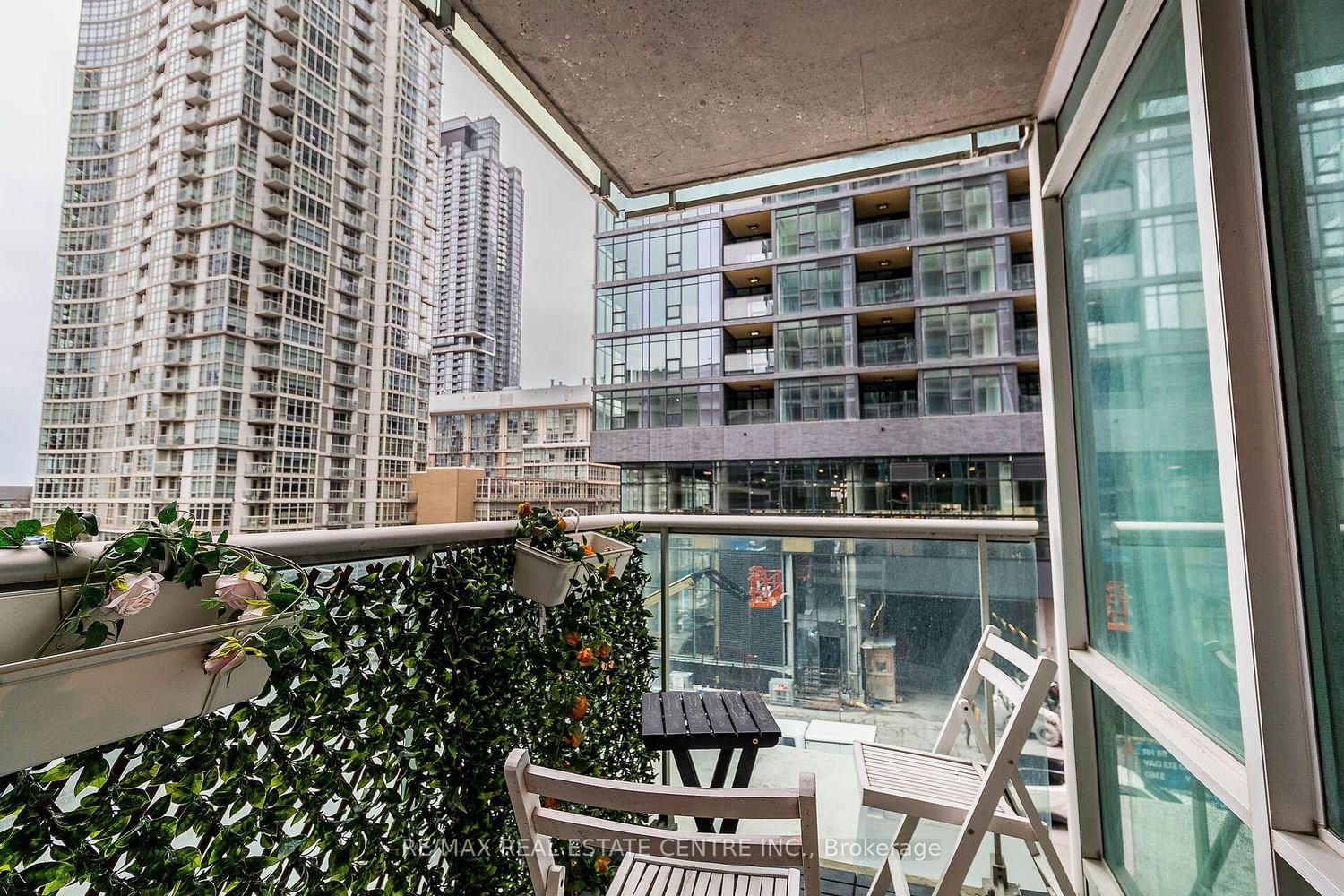 81 Navy Wharf Crt, unit 306 for rent - image #29