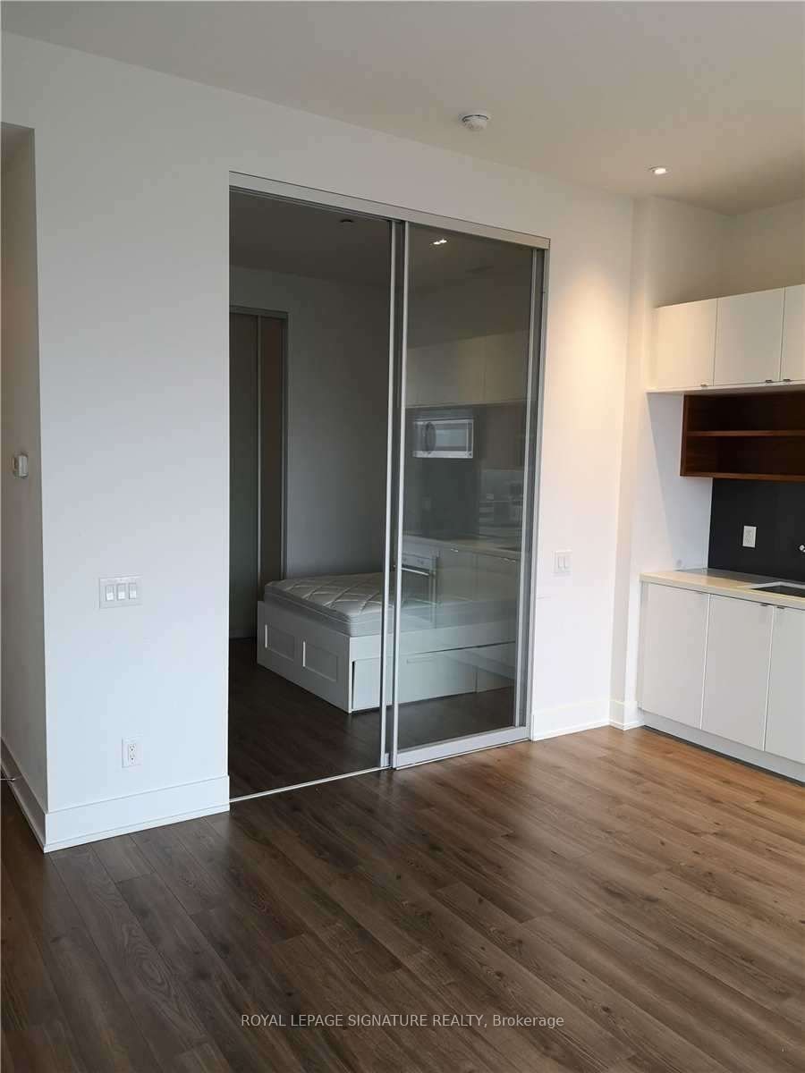 111 St Clair Ave W, unit 1104 for rent - image #4