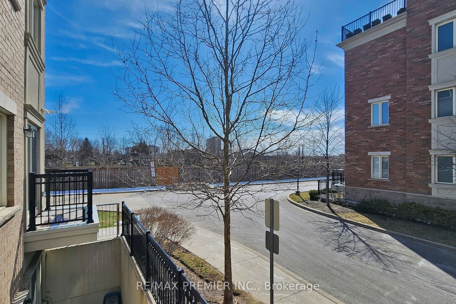 19 Coneflower Cres, unit 266 for sale - image #32