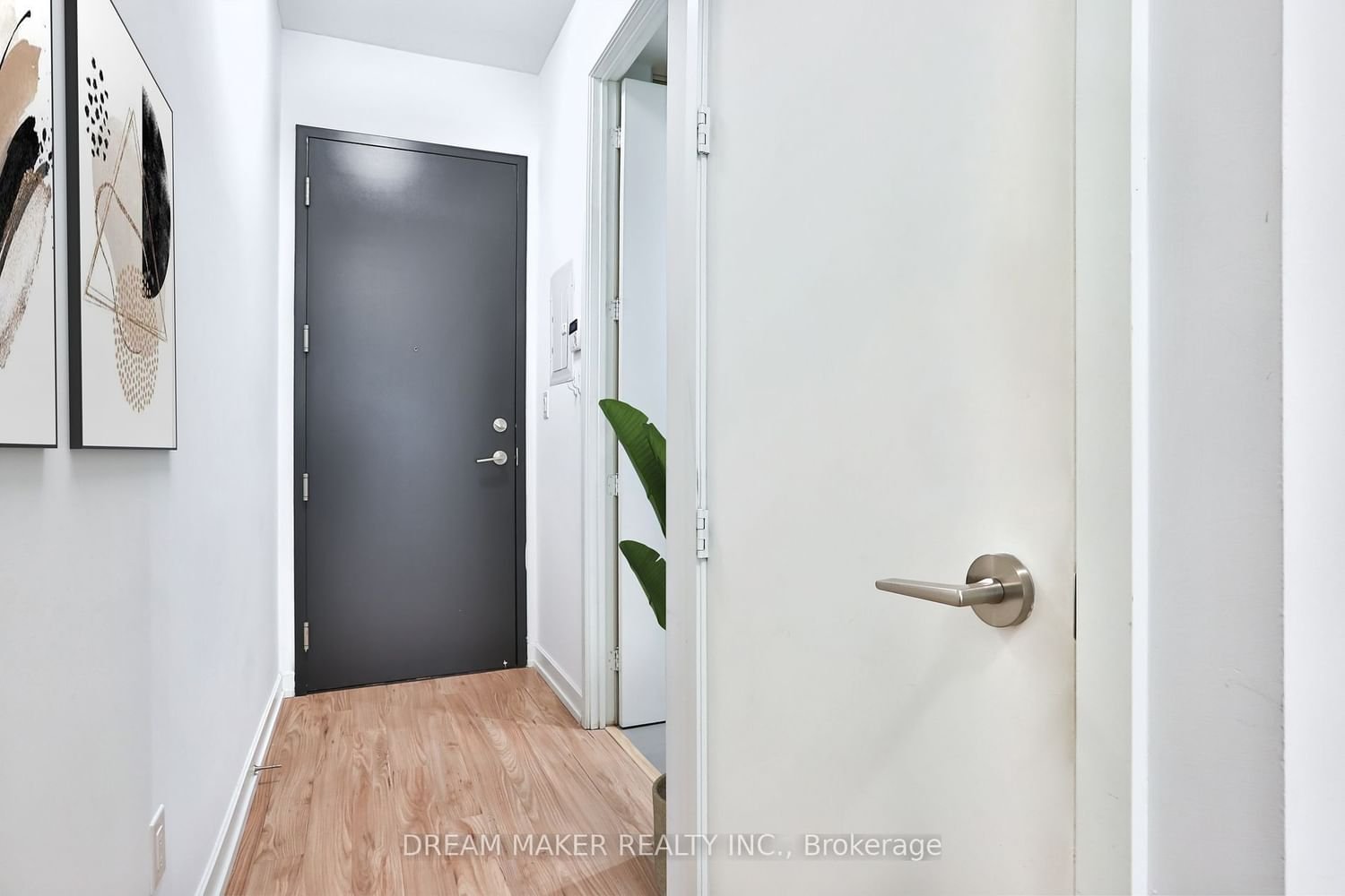 377 Madison Ave, unit 114 for rent - image #13