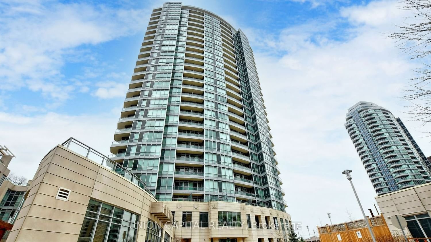 18 Holmes Ave, unit 202 for sale - image #2