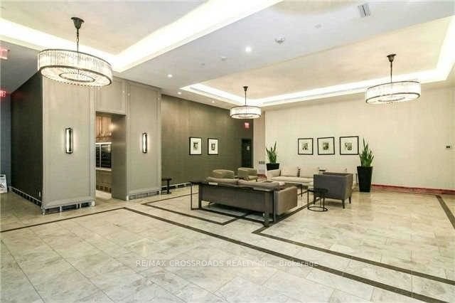 155 Yorkville Ave, unit 2118 for rent - image #4