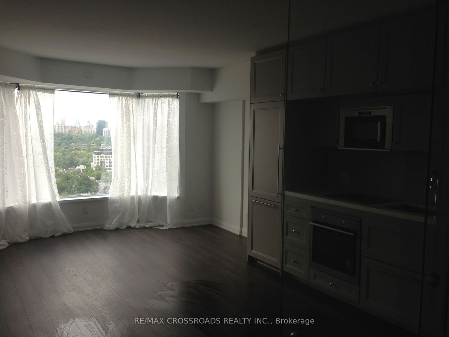 155 Yorkville Ave, unit 2118 for rent - image #9