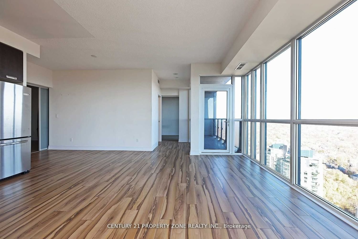 28 Ted Rogers Way, unit 4010 for rent - image #9