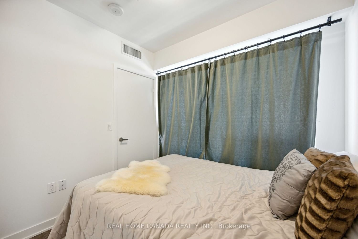 99 Broadway Ave, unit 3609 for sale - image #22