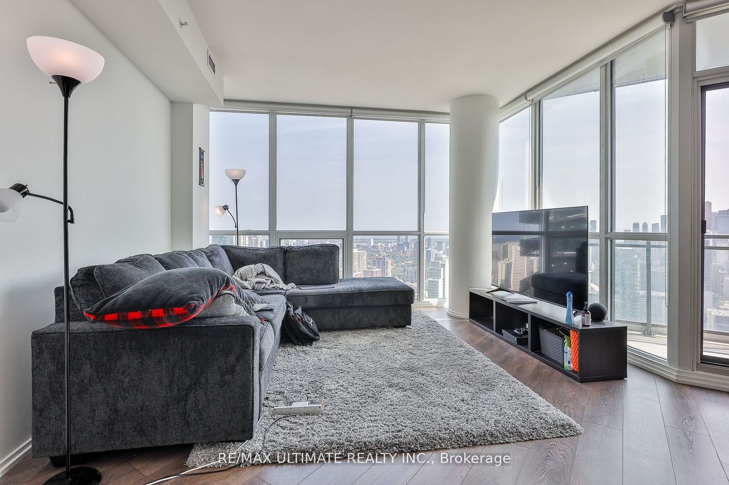 45 Charles St E, unit 4715 for sale - image #4