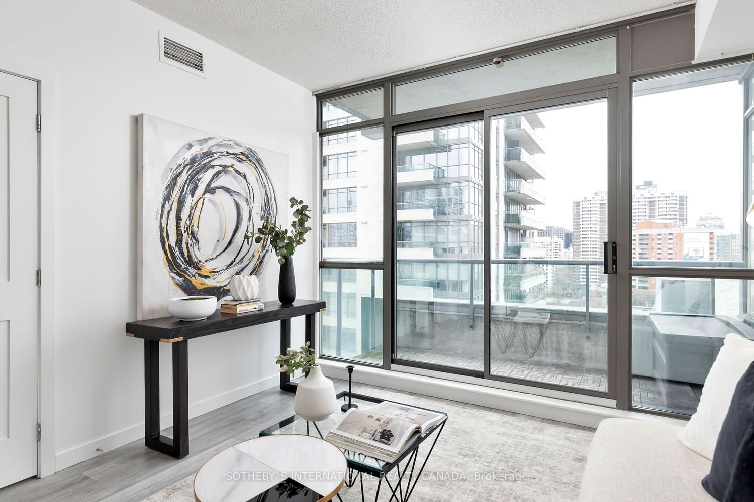 281 Mutual St, unit 1406 for sale - image #4