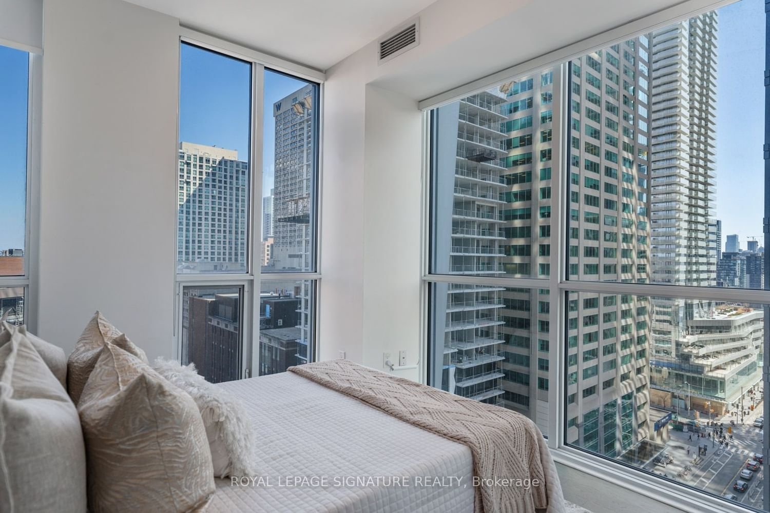 1 Yorkville Ave, unit 1411 for sale - image #28