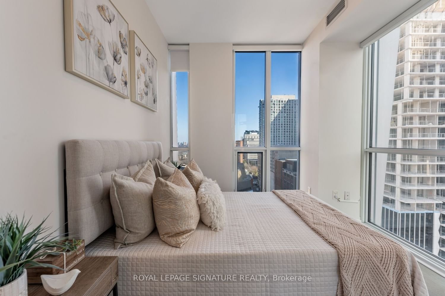 1 Yorkville Ave, unit 1411 for sale - image #32