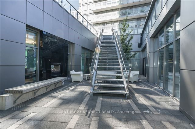 37 Grosvenor St, unit 1703 for rent - image #11