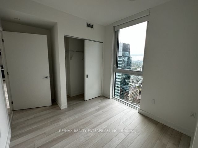 357 King St W, unit 3003 for rent - image #12