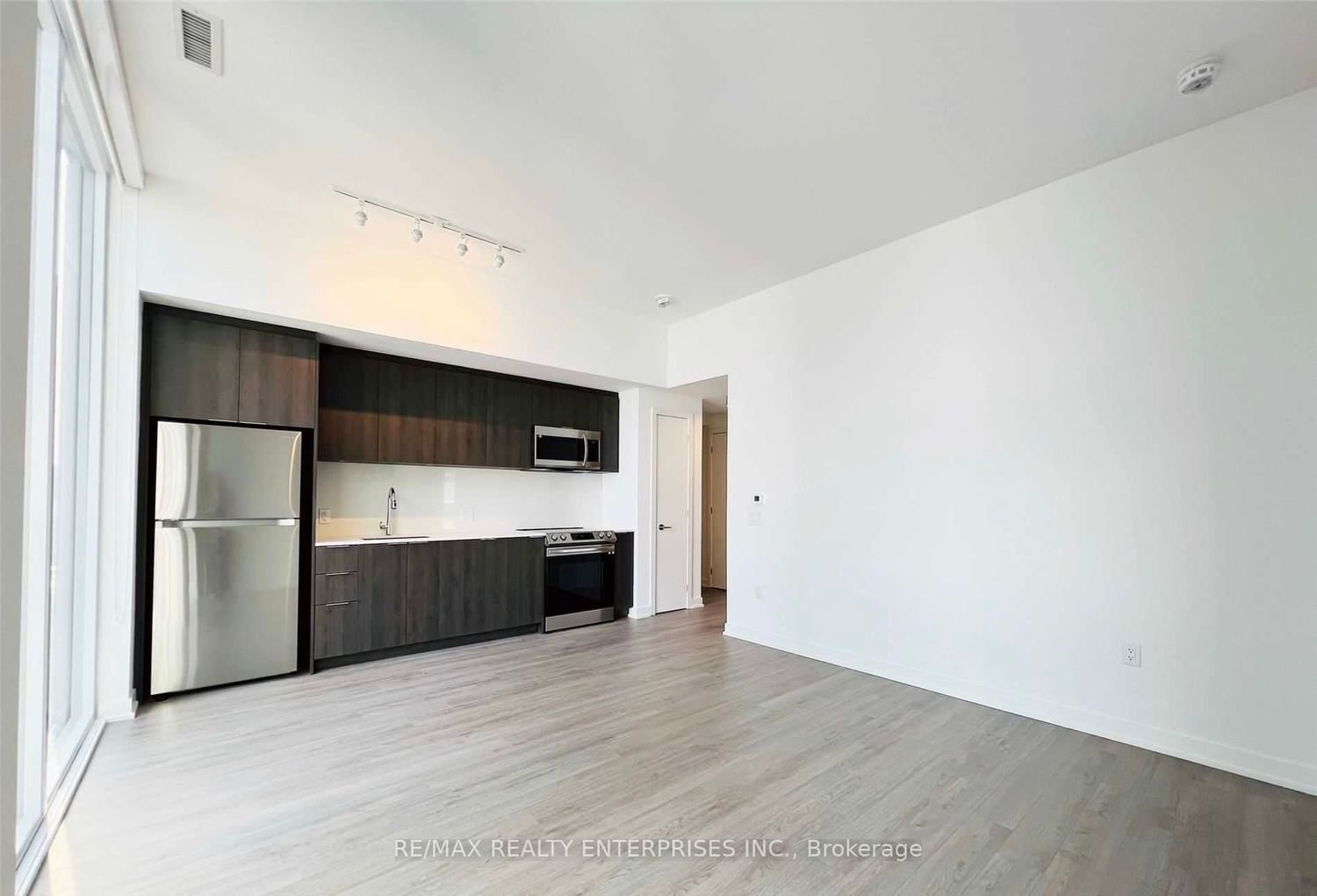 357 King St W, unit 3003 for rent - image #3