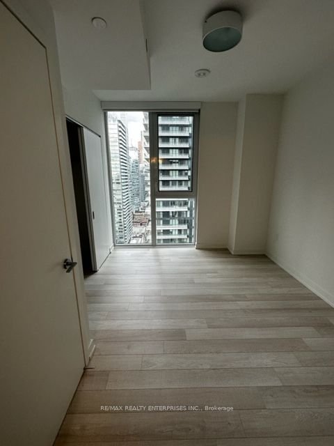 357 King St W, unit 3003 for rent - image #8