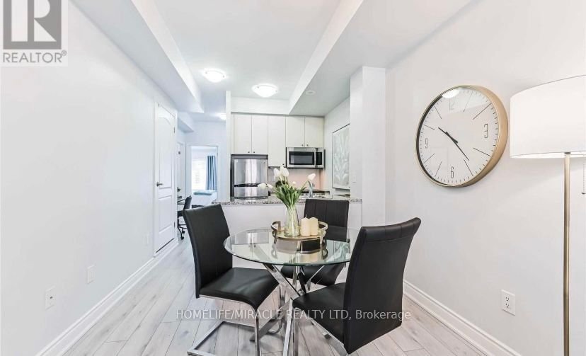 17 Coneflower Cres, unit 218 for sale - image #5