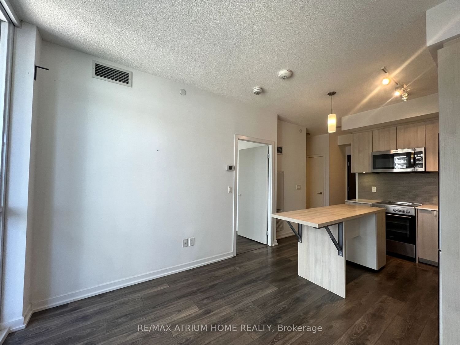 50 Forest Manor Rd, unit 607 for rent - image #8