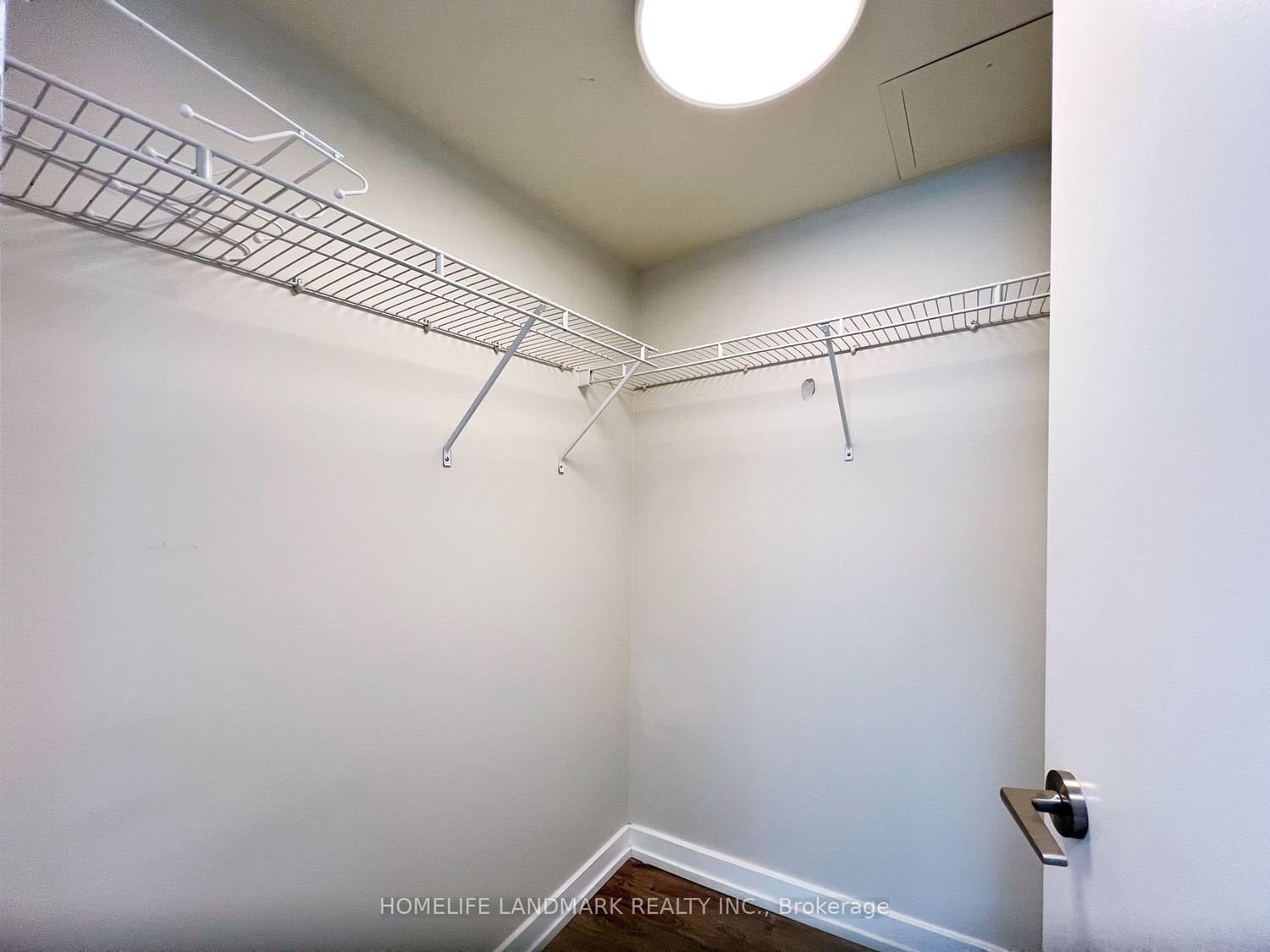 126 Simcoe St, unit 1208 for rent - image #11
