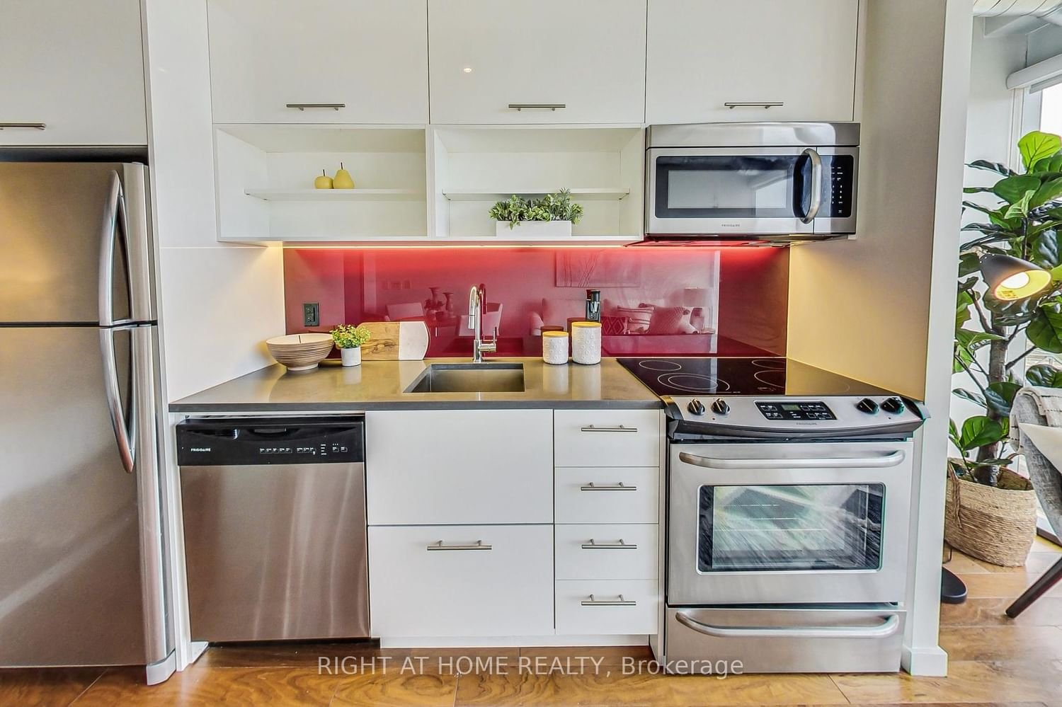 32 Trolley Cres, unit 1003 for sale - image #17