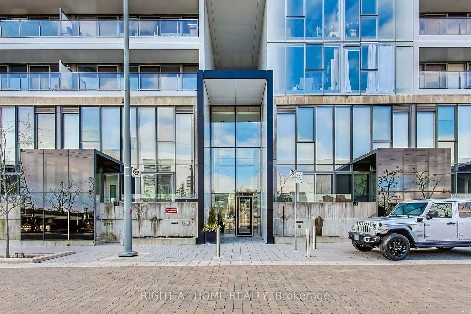 32 Trolley Cres, unit 1003 for sale - image #2