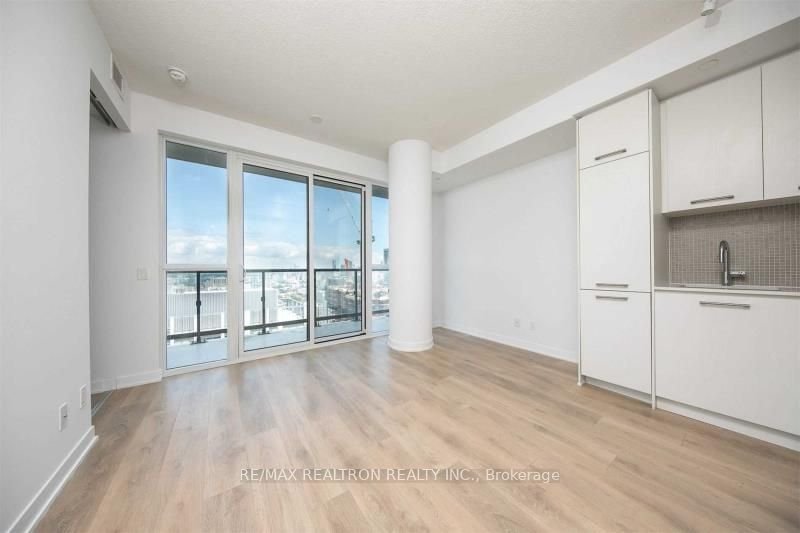 87 Peter St, unit Ph307 for rent - image #1