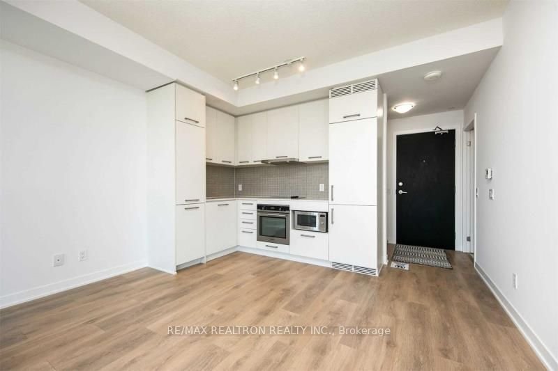87 Peter St, unit Ph307 for rent - image #2