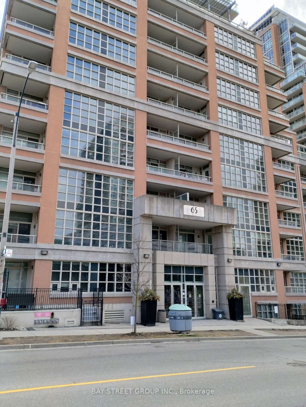 65 East Liberty St, unit 428 for rent - image #1