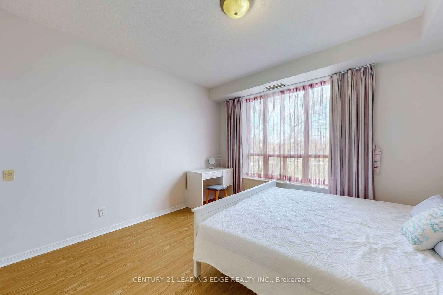 485 Rosewell Ave, unit 212 for sale - image #22