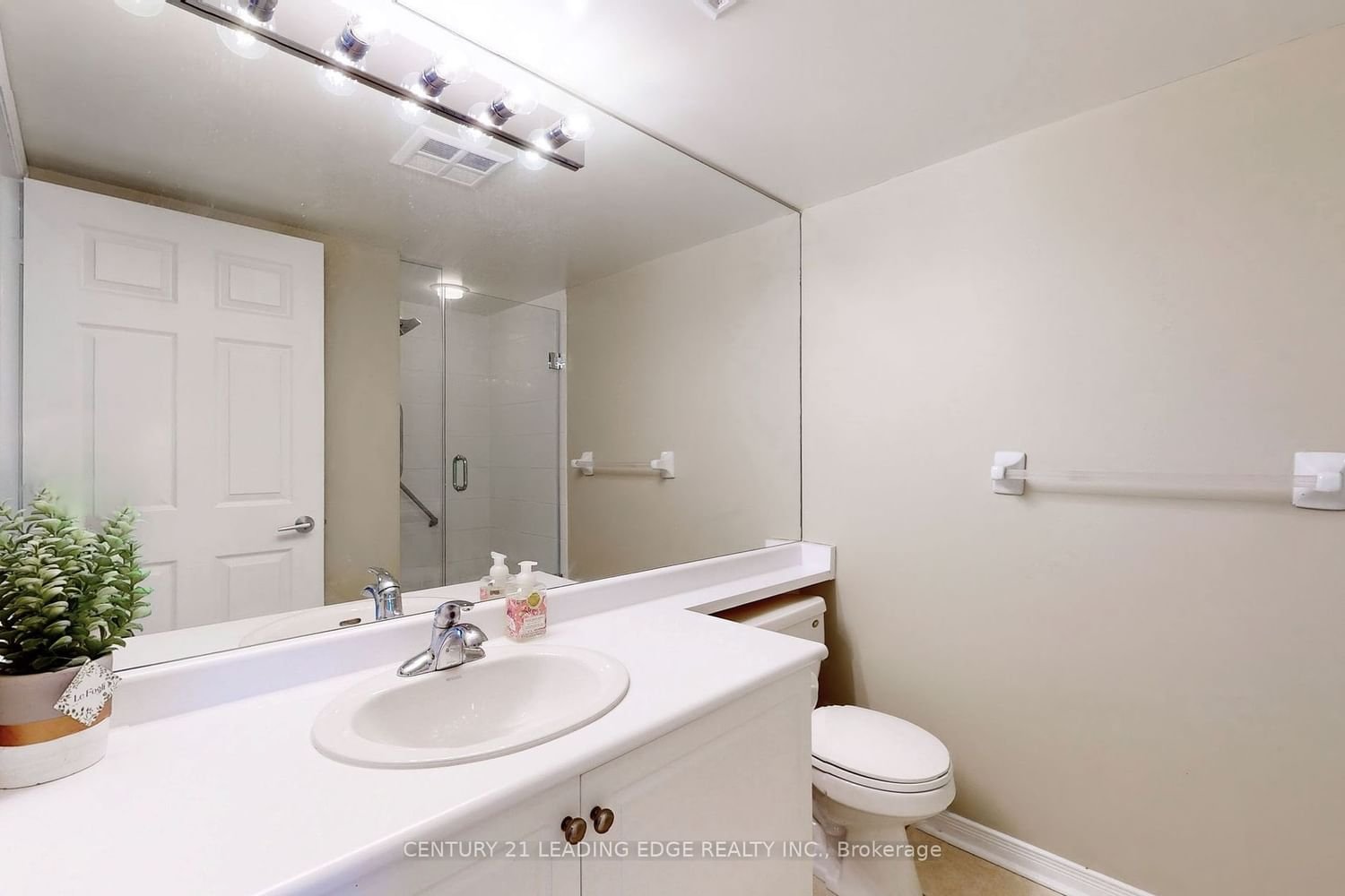 485 Rosewell Ave, unit 212 for sale - image #29