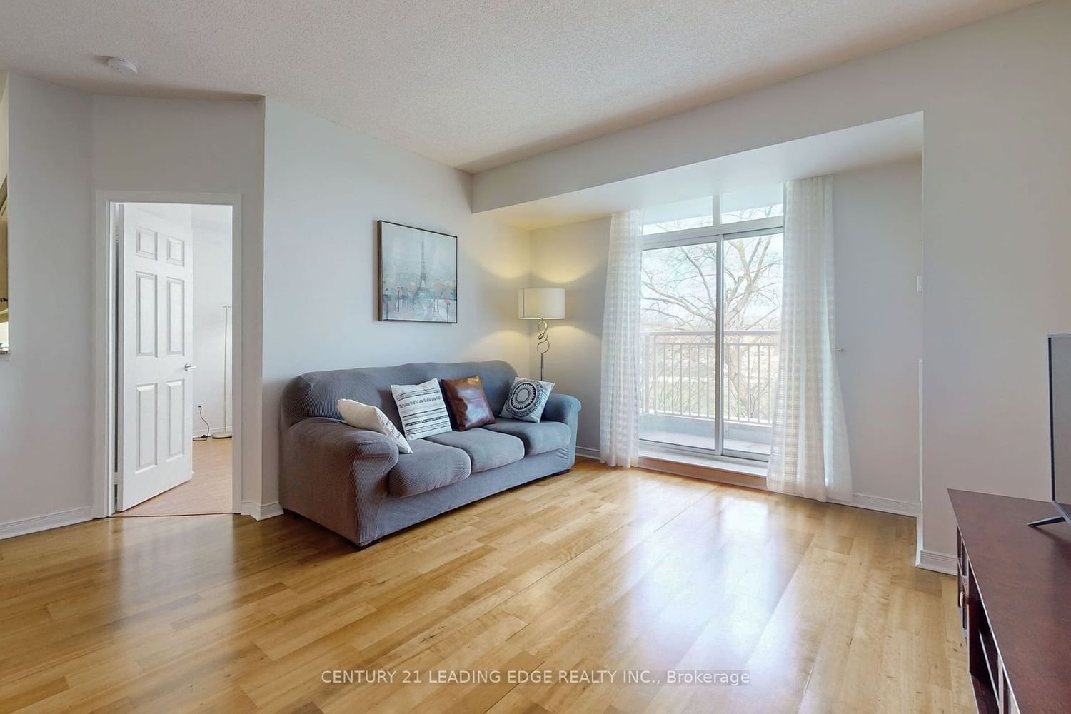 485 Rosewell Ave, unit 212 for sale - image #5