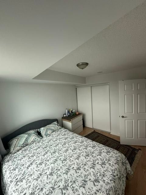 15 Greenview Ave, unit 1410 for rent - image #8