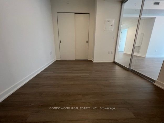 357 King St W, unit 3809 for rent - image #5